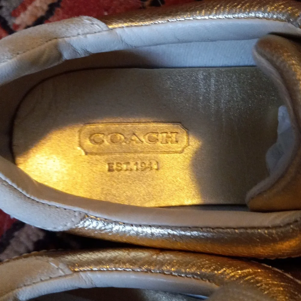Like New! Coach 26 Reina Metalic Gold Low Cut Sneaker - Picture 6 of 7